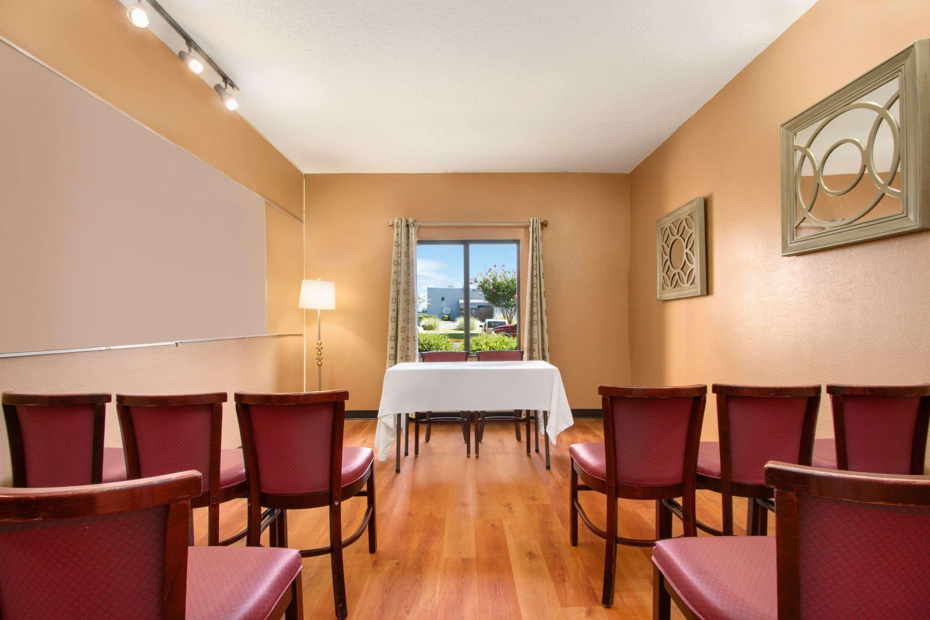 Days Inn By Wyndham Mauldin/Greenville Dış mekan fotoğraf